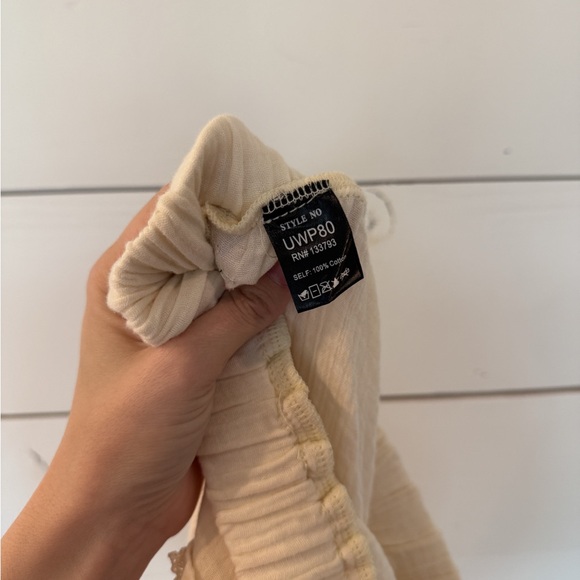 Cream Embroidered Boho Pants size Small - Picture 7 of 7